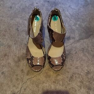 Nine West Tan Snakeskin Heels